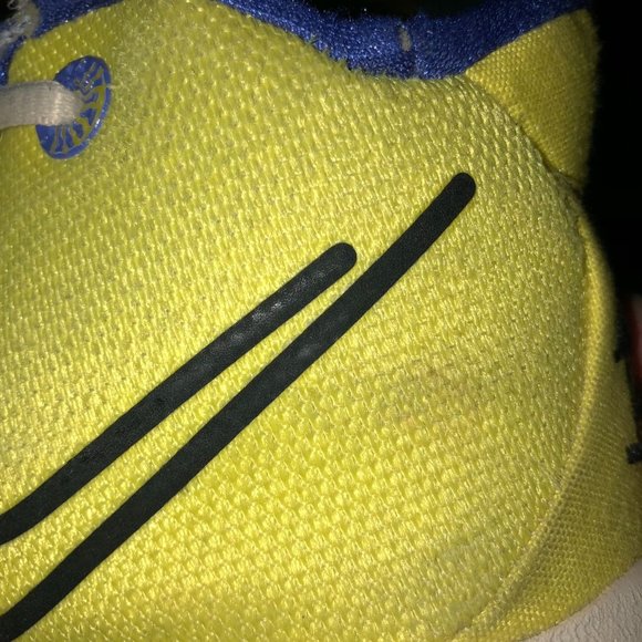 Nike Kyrie 7 Sneakers Youth 4Y Used 1 World 1 People CT4080-700 Some Wear - Picture 11 of 16